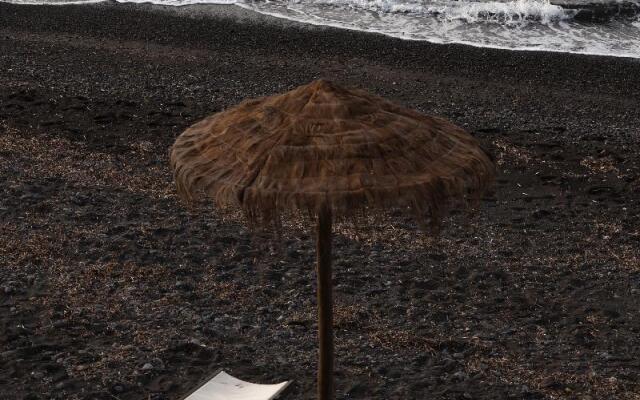 Colombos Beachfront