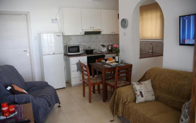 Kato Paphos Apt 400m To The Beach