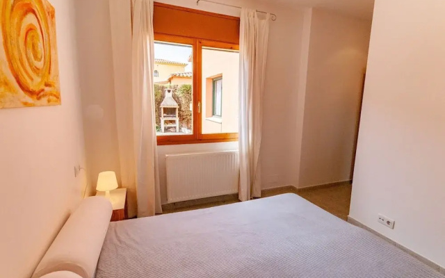 Luxurious Apartment in St Pere Pescador With Private Pool - фото 2