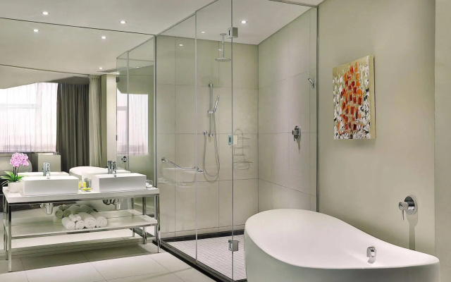 Cape Town Marriott  Crystal Towers