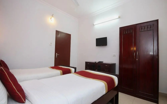 SR Legend Inn by OYO Rooms