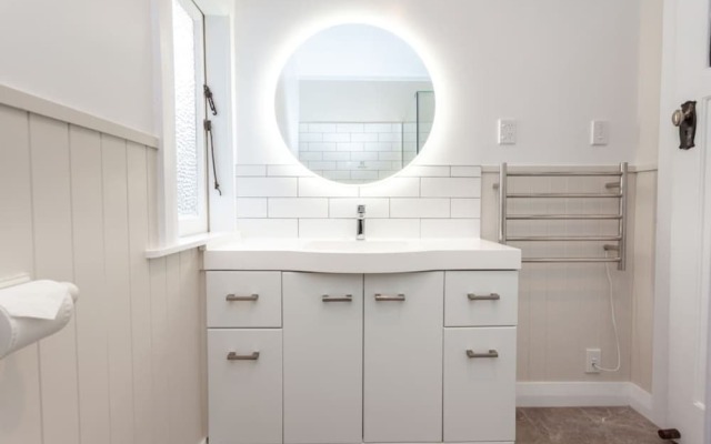 Sunny & Spacious Character Villa