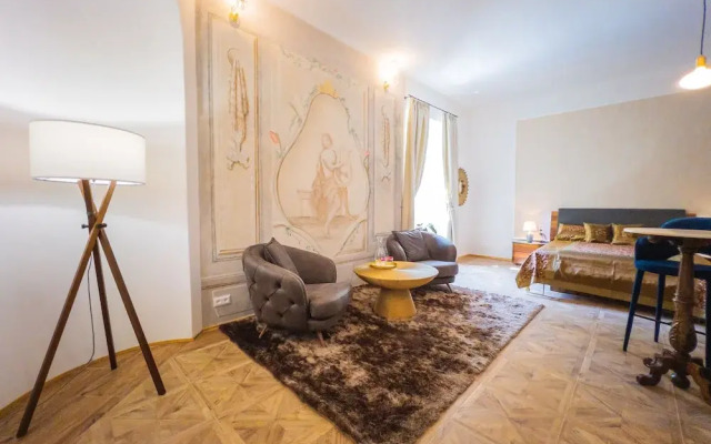 Opera apartments