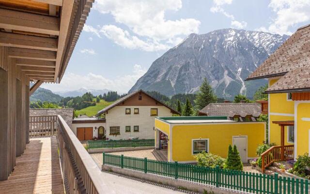 Alpine Appartement Top 3 by AA Holiday Homes