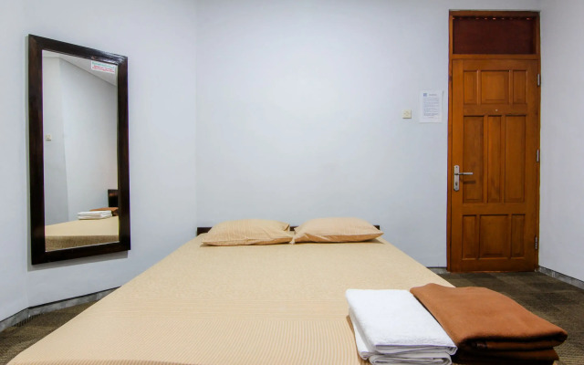 Embe Enem Homestay by ZUZU