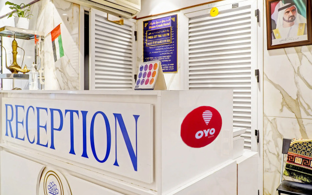 Super OYO 800 Moon Creek Hotel