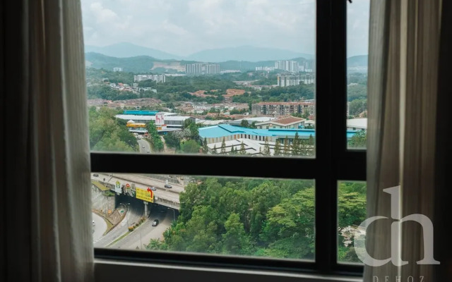 Rooftop Pool Jalan Landmark Apartments