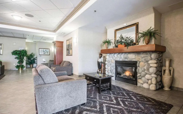 Comfort Inn & Suites