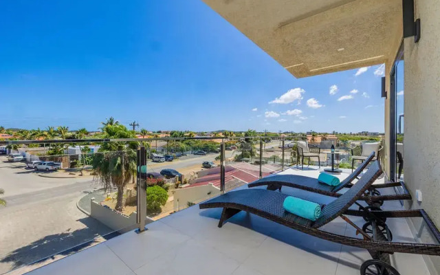 Sea View Exclusive Penthouse Outdoor Dining 3BR