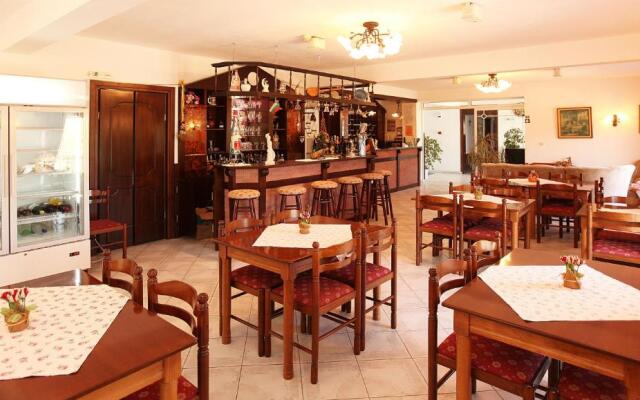 Hotel Fourkos