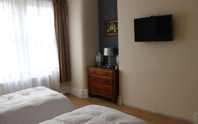 ADVO Aparts Guest Hotel Leeds