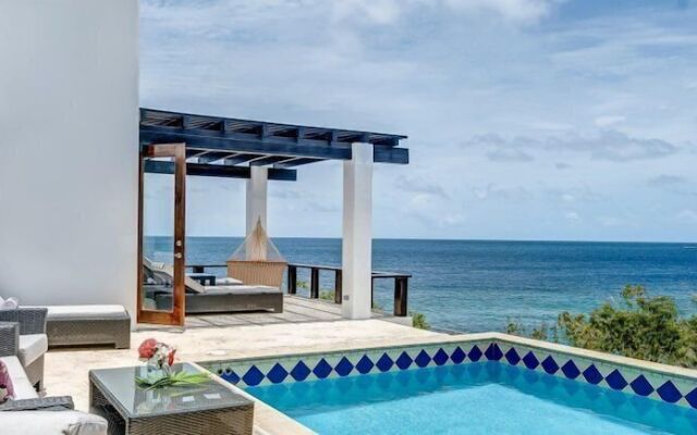 Villa Waves