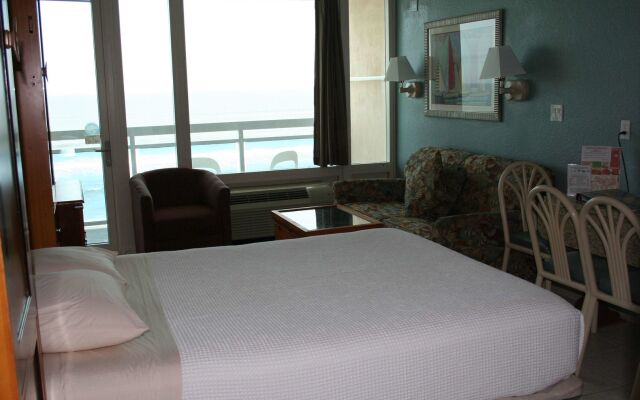 Georgian Inn Beach Club