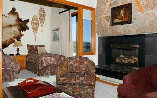 Storm Meadows Club B Condominiums