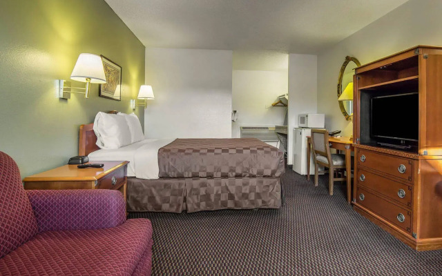 Motel 6 Hermison, OR - Umatila
