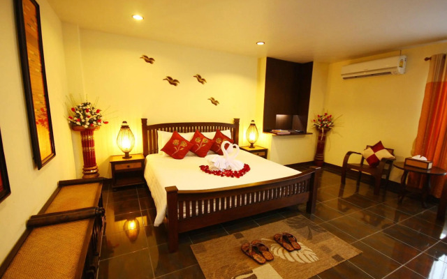 CM Night Bazaar Boutique Hotel