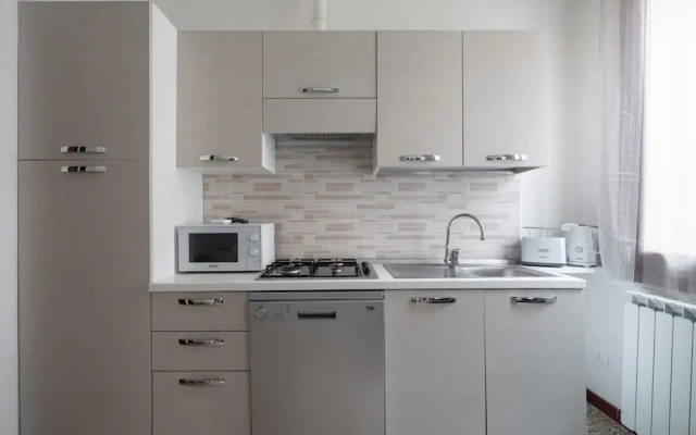 Venice Grand Canal Style Apt 3 by Wonderful Italy