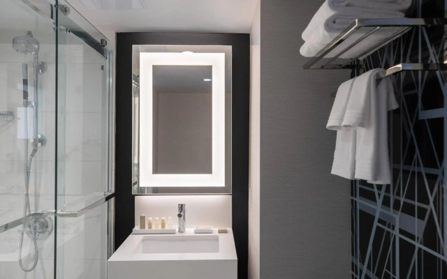 Renaissance Des Moines Savery Hotel