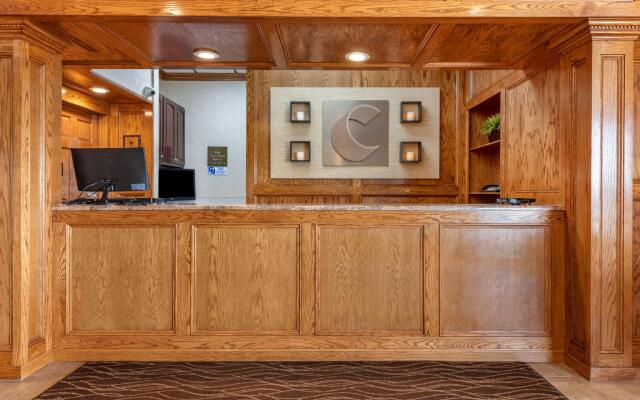 Comfort Inn & Suites Triadelphia - Wheeling