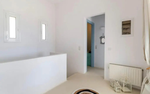 Petra House Kea 12776742