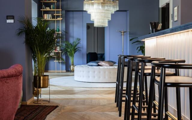 Alice Hotel