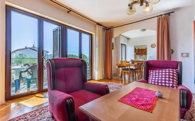 Three-Bedroom Apartment in Medulin