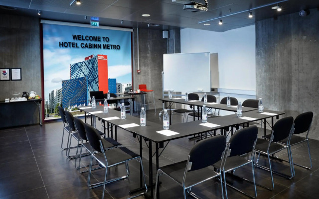 CABINN Metro Hotel