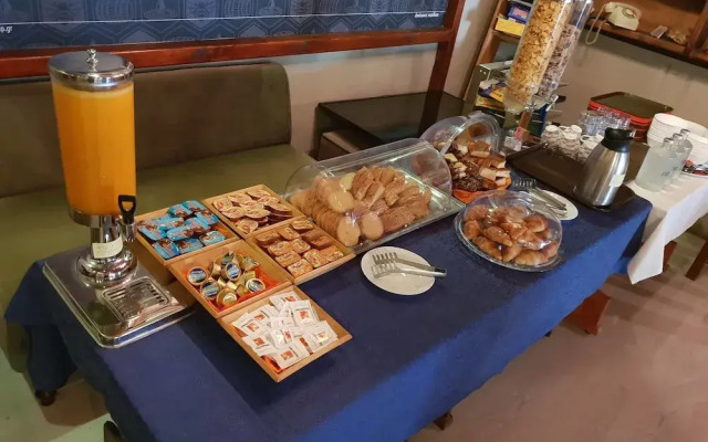 Epidavros Plaza Hotel - Music Bar