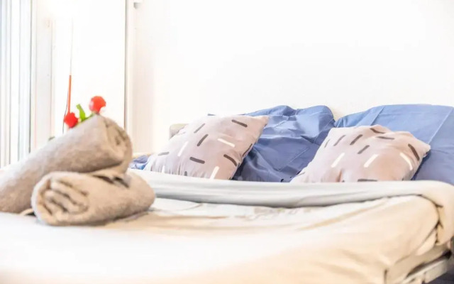 SUN7 STUDIO -FACE PLAGE- WIFI-PARKING -PISCINE - CoHôteConciergerieLaGrandeMotte