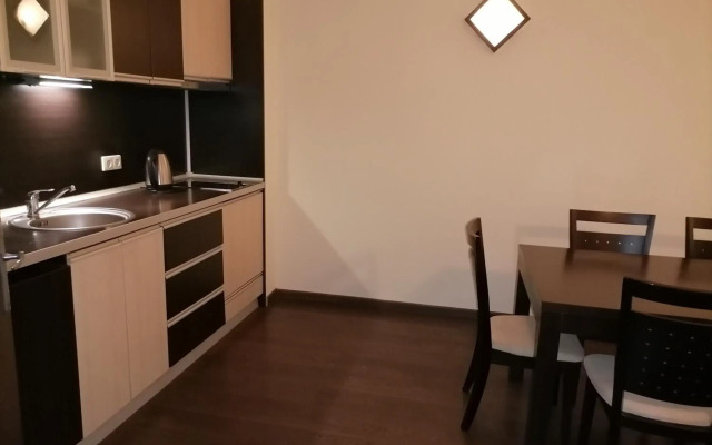 Apart-Hotel "Bendita-Mare"