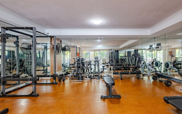 3bdr Sauna Pool Gym Parking