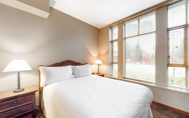 Whistler Cascade Lodge