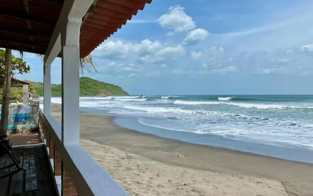 SOLID Surf Hostel