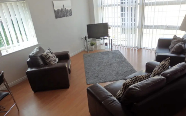 Stunning 2-bed Apartment Located in Gateshead