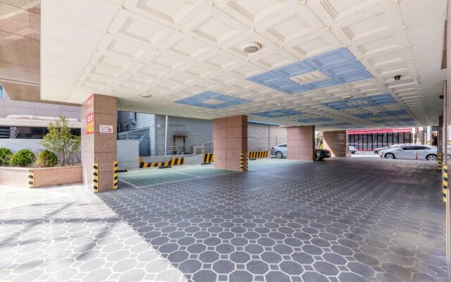 Homefourest Residence Hotel Okpo