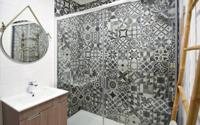 House with 2 Bedrooms in Lourinhã, with Wifi