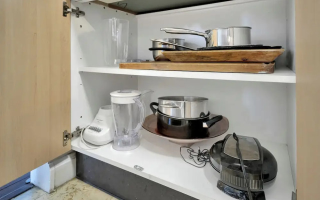 Ocean View 2 Bedroom in Coconut Grove