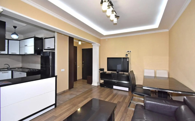 Yeznik Koghbatsi - Amiryan crossroads 1 bedroom comfy apartment with Balcony KO100