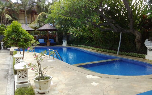 Starlight Restaurant & Bungalows