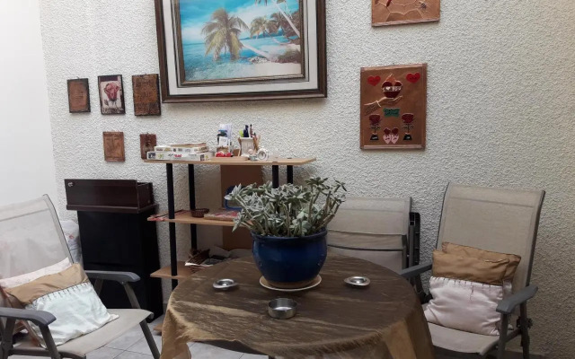 Shared Top 1St Floor Villa