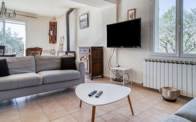 Secluded Holiday Home in Aups With Garden