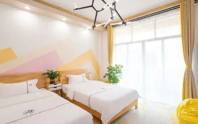 Beihai Yuexiangru Homestay (Beihai Yintan)