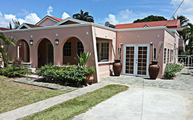 Tuxedo Villas