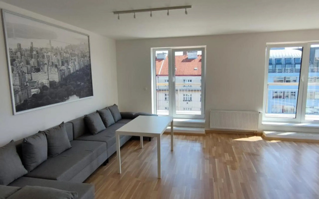 Penthouse with panoramic city view in Elite Rezidence