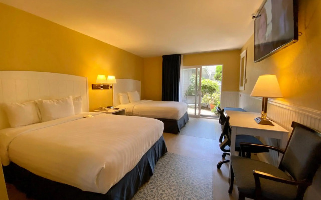 Monterey Bay Lodge