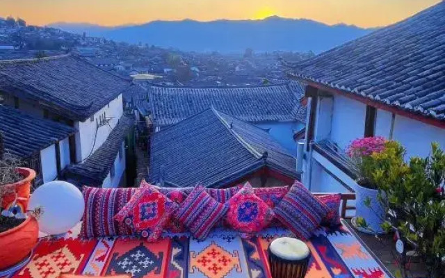 Huayuan Viewing Inn