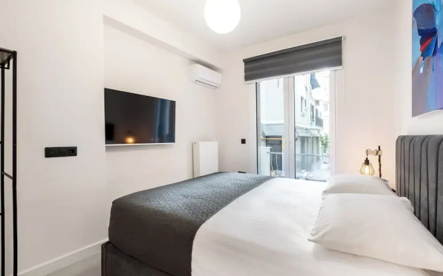 Plaka Clio Apartment by A&A Residences