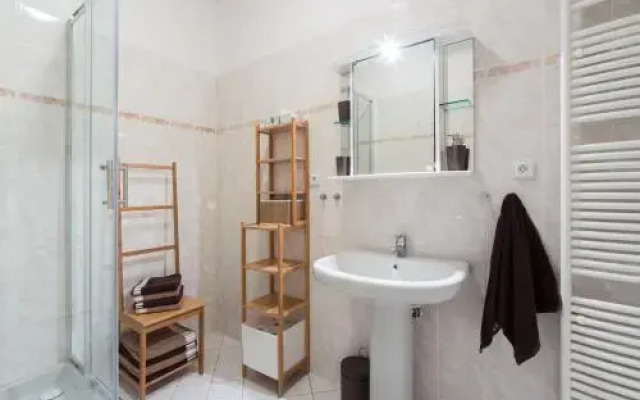 Luxury Apartment Maiselova