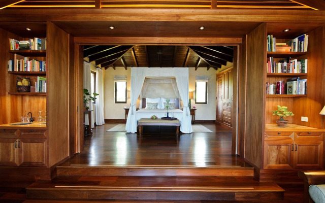 Royal Isabela