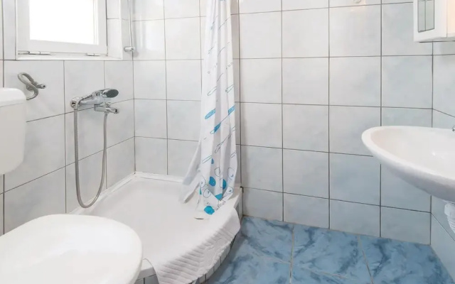 Stunning Home in Orebic With Wifi and 5 Bedrooms